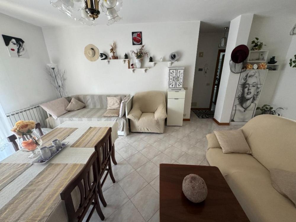 Bellissima Stanza Con Parcheggio Gratuito Apartment Cinquale Exterior photo
